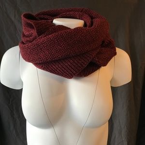 Look - infinity scarf